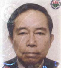 逃亡している小川真澄弁護士とみられる男性