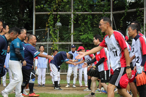 1点差の好戦で三菱アンビションズと海洋会=22日、首都圏タギッグ市で沼田康平撮影