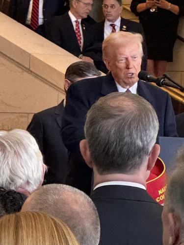 就任の演説を行うトランプ大統領=米時間20日(ロムアルデス駐米大使が公開)