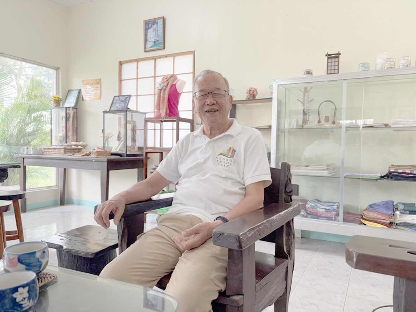 養蚕研修センターの渡辺重美所長